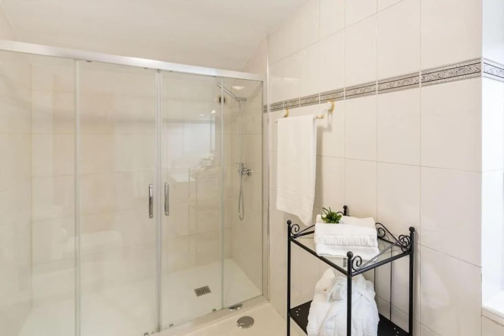 Guest House Sir Manuel - Unidade Senhora A Branca บรากา ภายนอก รูปภาพ